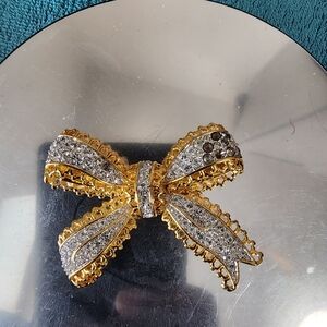 Nolan Miller Bow Brooch